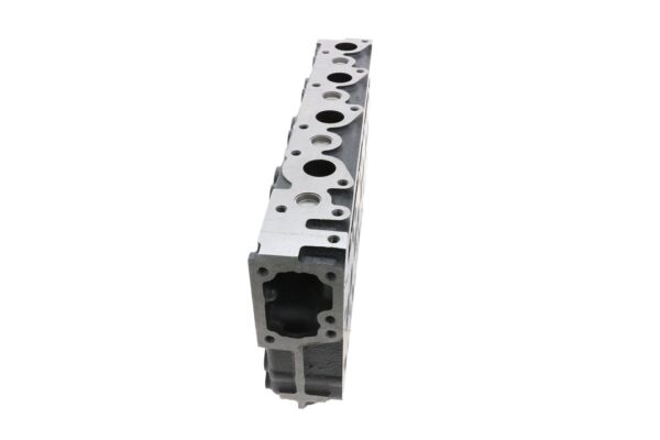 Cilinderkop Indirecte inspuiting Kubota V2003 IDI, V2203 IDI, V2403 IDI Type B, Kioti, Ausa, Bobcat Etc. - Afbeelding 2